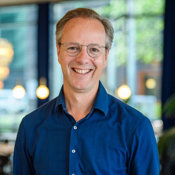 Portrait of Mark van Hussen